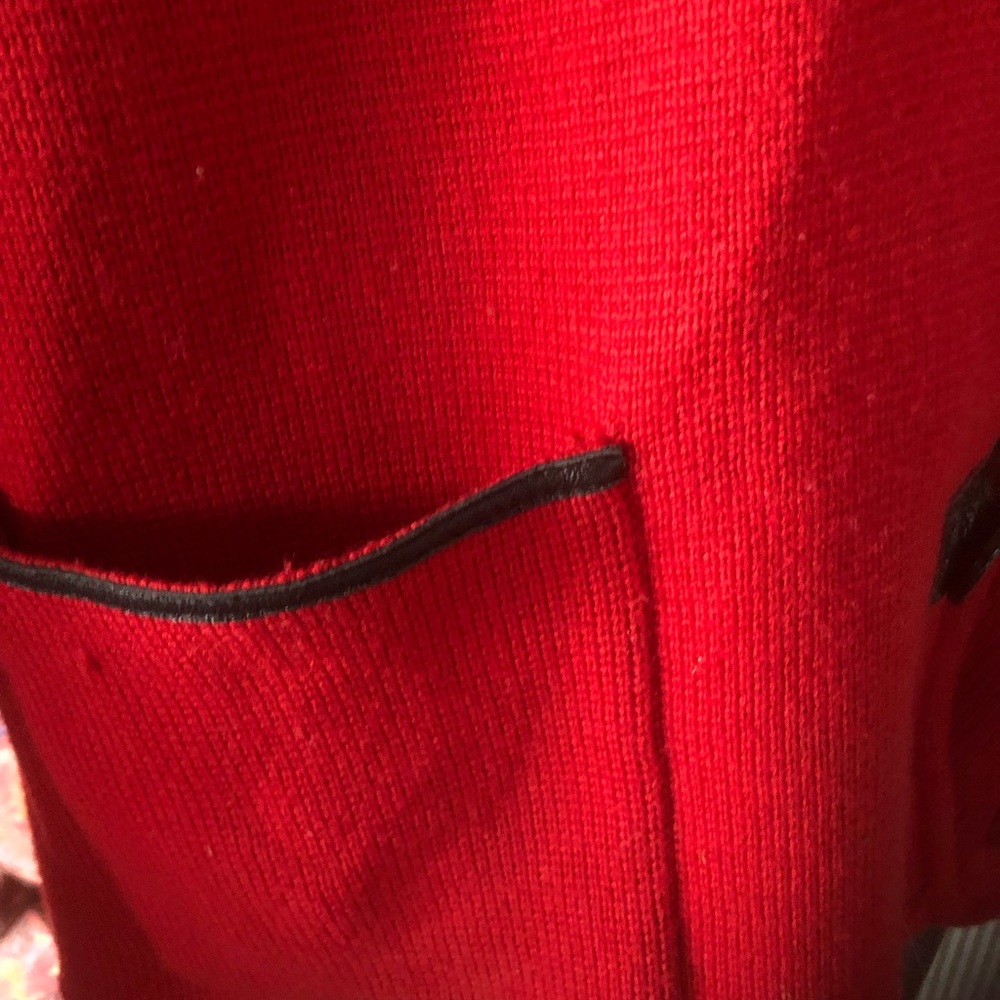 Red beautiful sweater - Picture 4 of 6